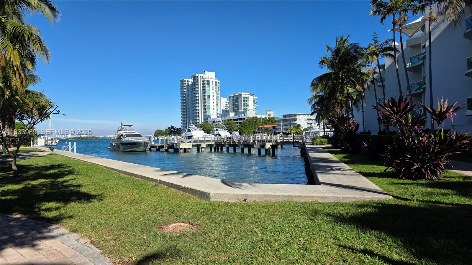 360 CONDO A - Residential