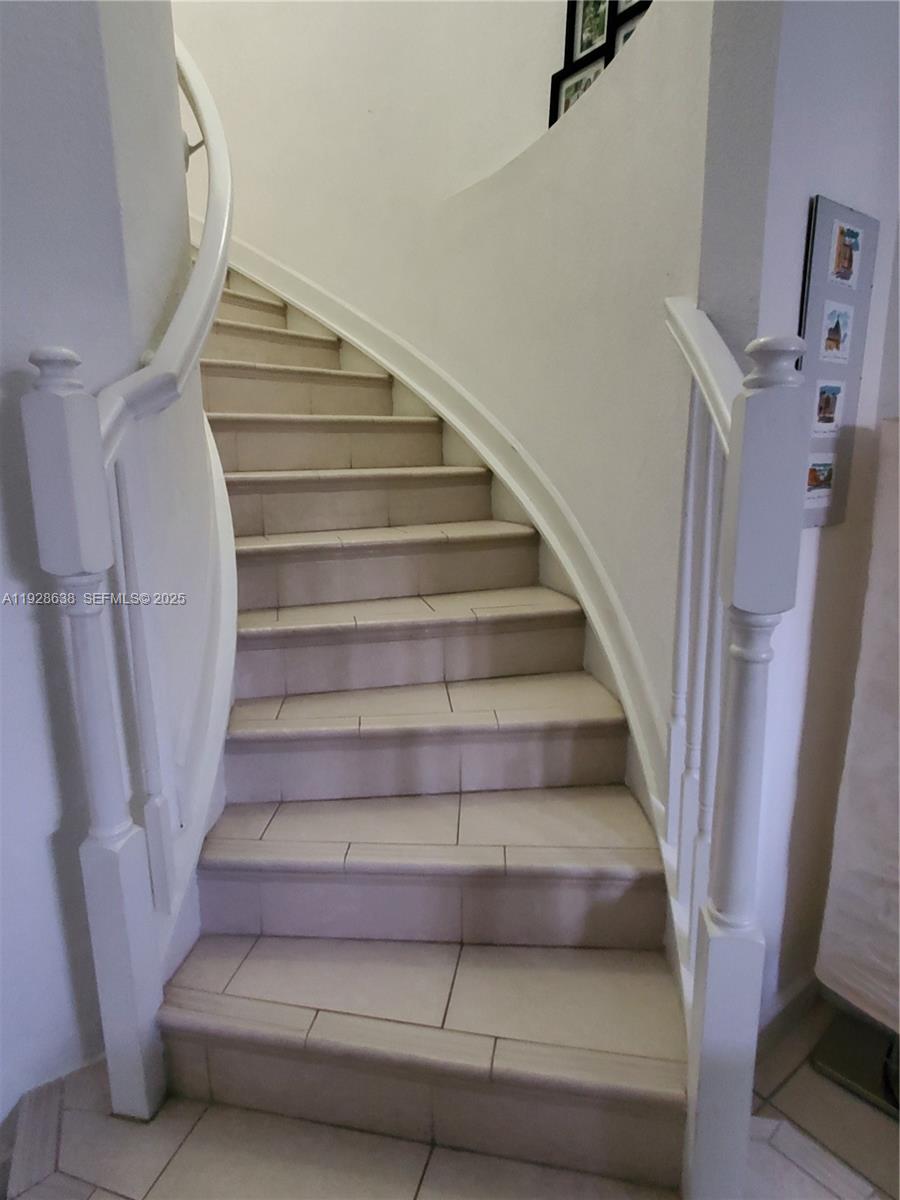 BEACON AT DORAL - Residential Lease