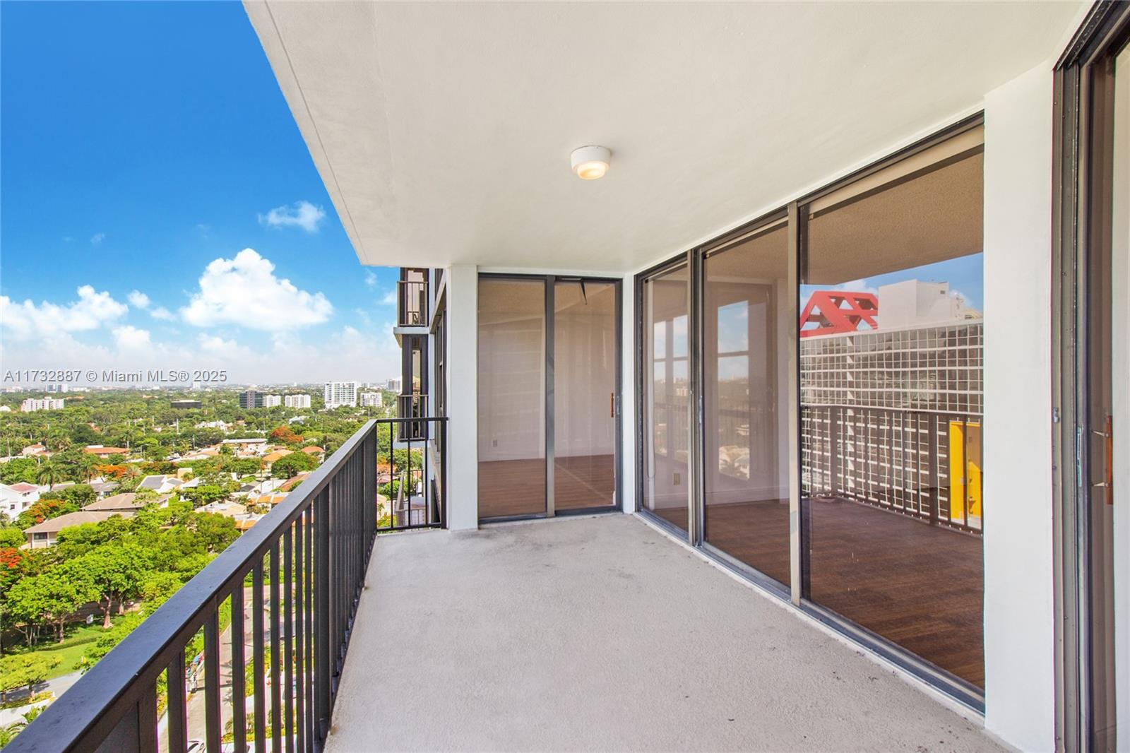 1925 Brickell Ave 1812