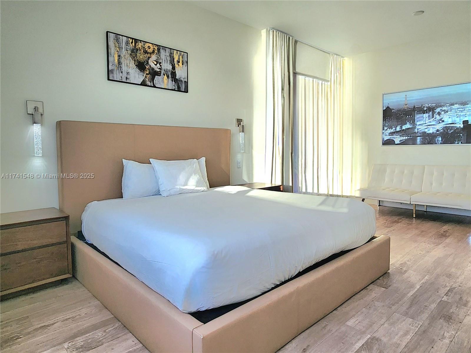 COSTA HOLLYWOOD CONDO - Residential