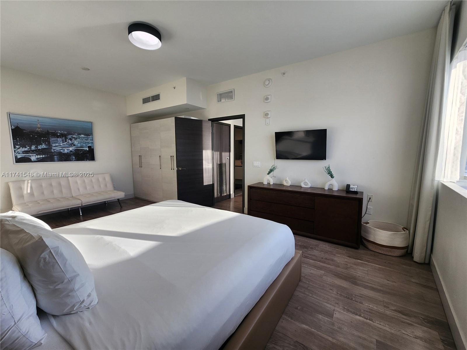COSTA HOLLYWOOD CONDO - Residential