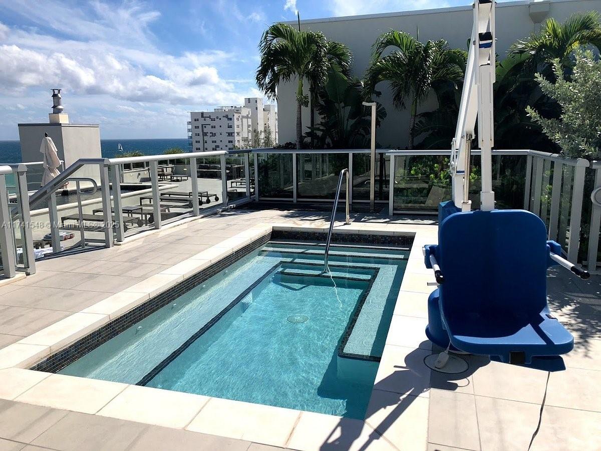 COSTA HOLLYWOOD CONDO - Residential