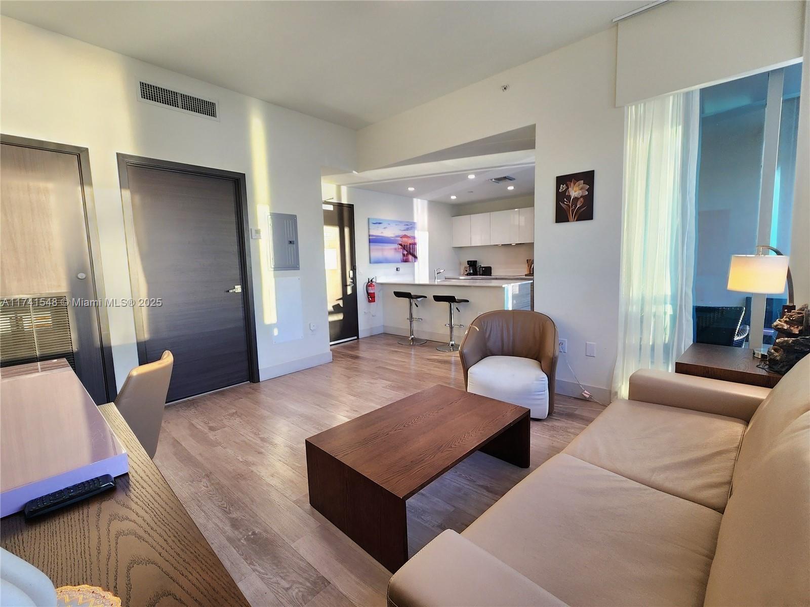 COSTA HOLLYWOOD CONDO - Residential