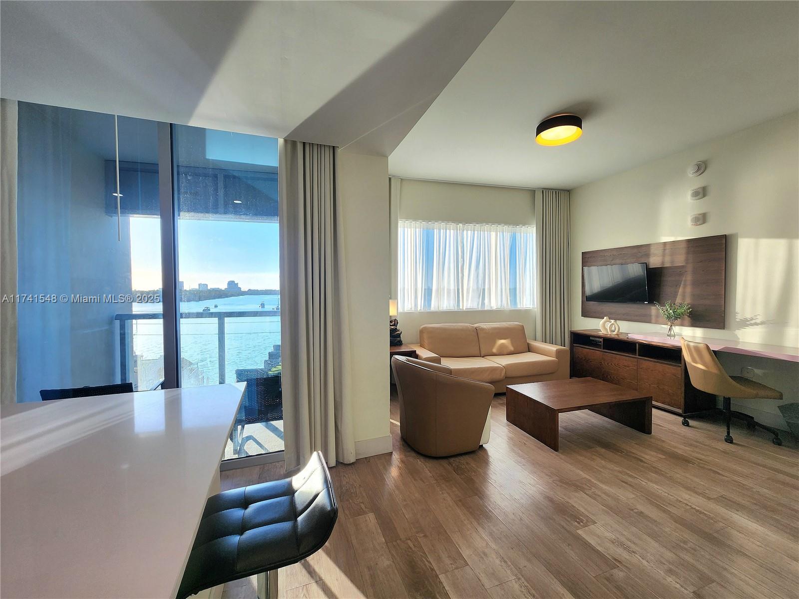 COSTA HOLLYWOOD CONDO - Residential