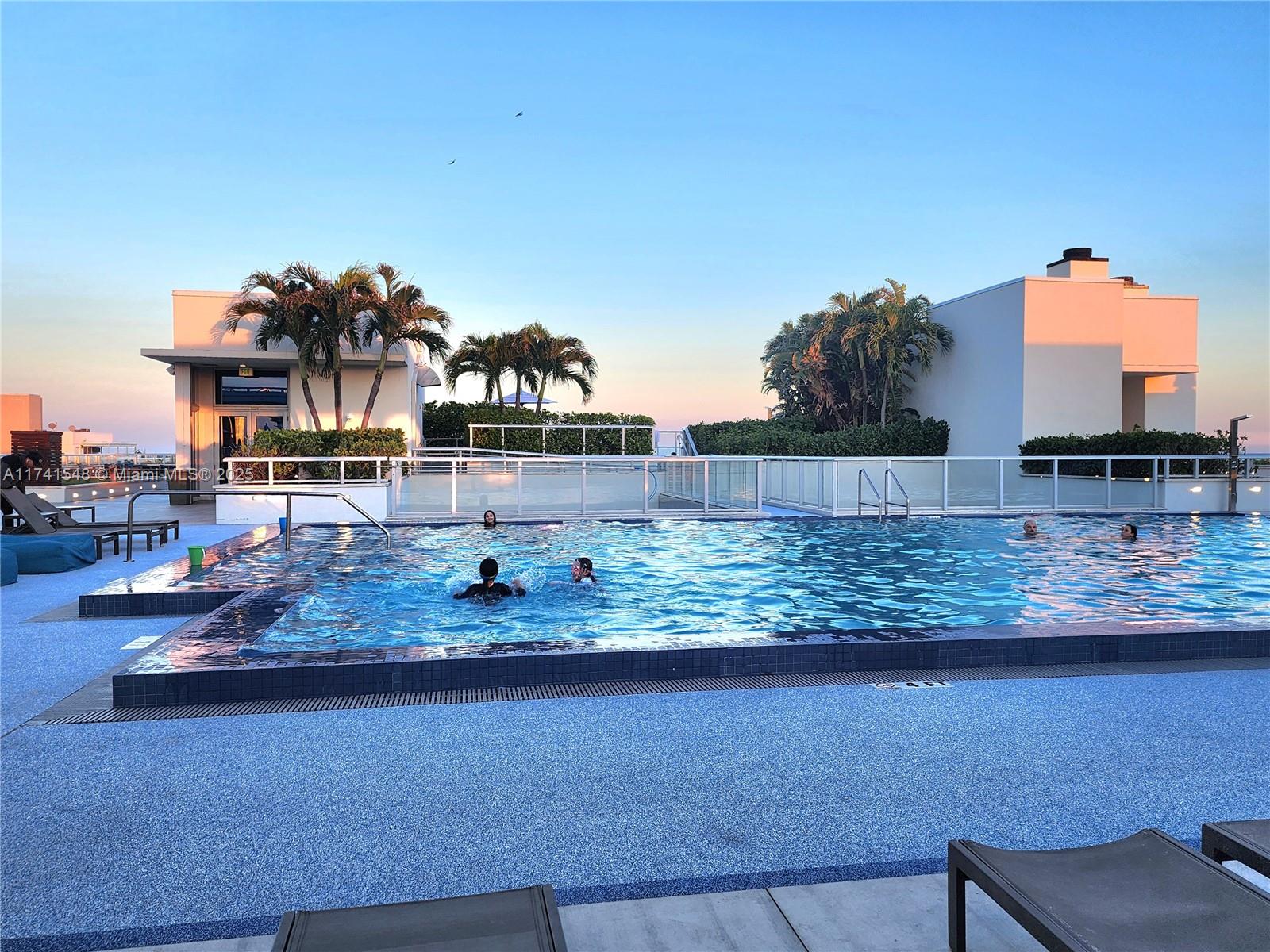 COSTA HOLLYWOOD CONDO - Residential