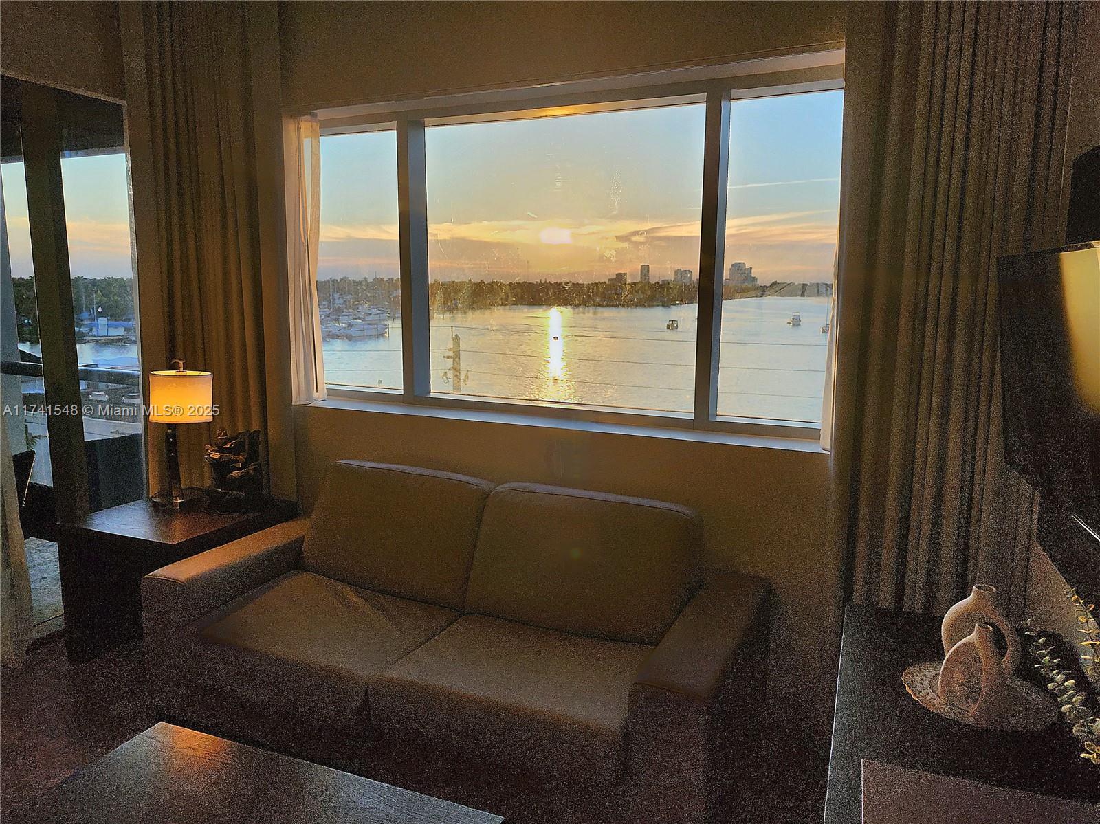 COSTA HOLLYWOOD CONDO - Residential