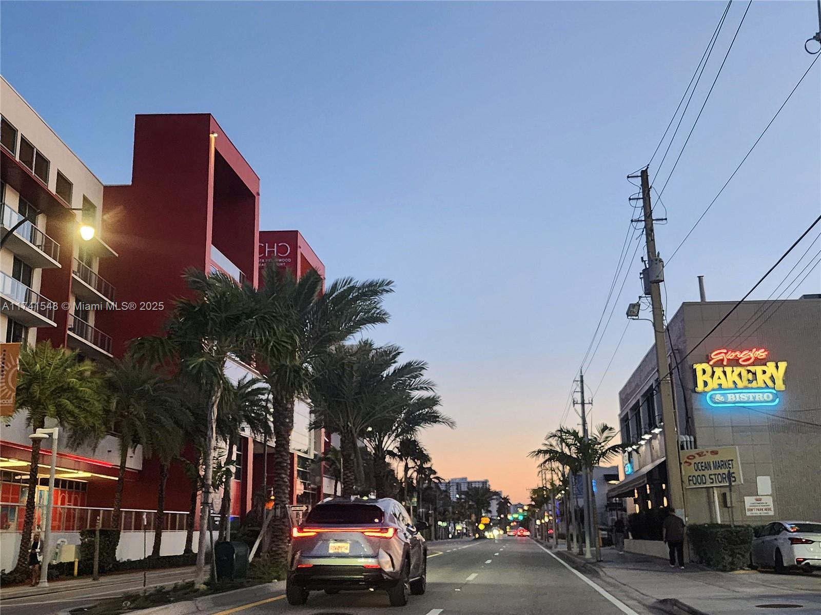 COSTA HOLLYWOOD CONDO - Residential