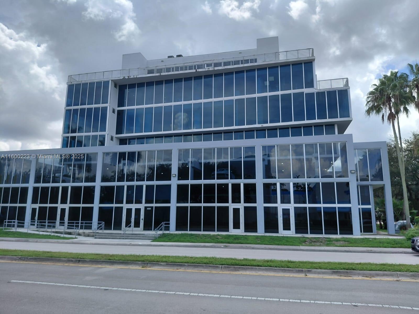 Partially built office space offering the flexibility to be customized to your preferences, whether for your own business or as an investment for rental purposes. This unit is situated in a modern and luxurious building in the Doral area, known for housing medical, insurance, and real estate offices. Nestled in a prime location surrounded by numerous residences, this commercial property presents a unique investment opportunity. Don't miss the chance to invest in a commercial property in this privileged area.
