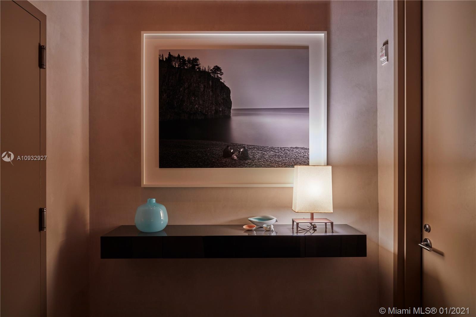 APOGEE CONDO - Residential