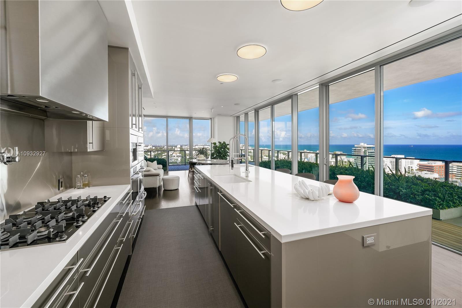 APOGEE CONDO - Residential