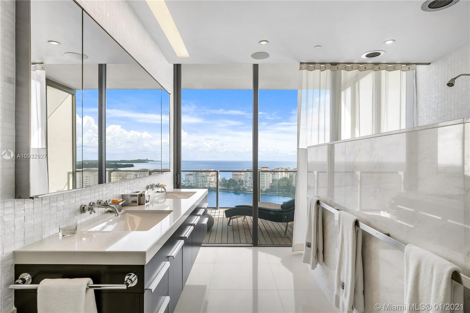 APOGEE CONDO - Residential