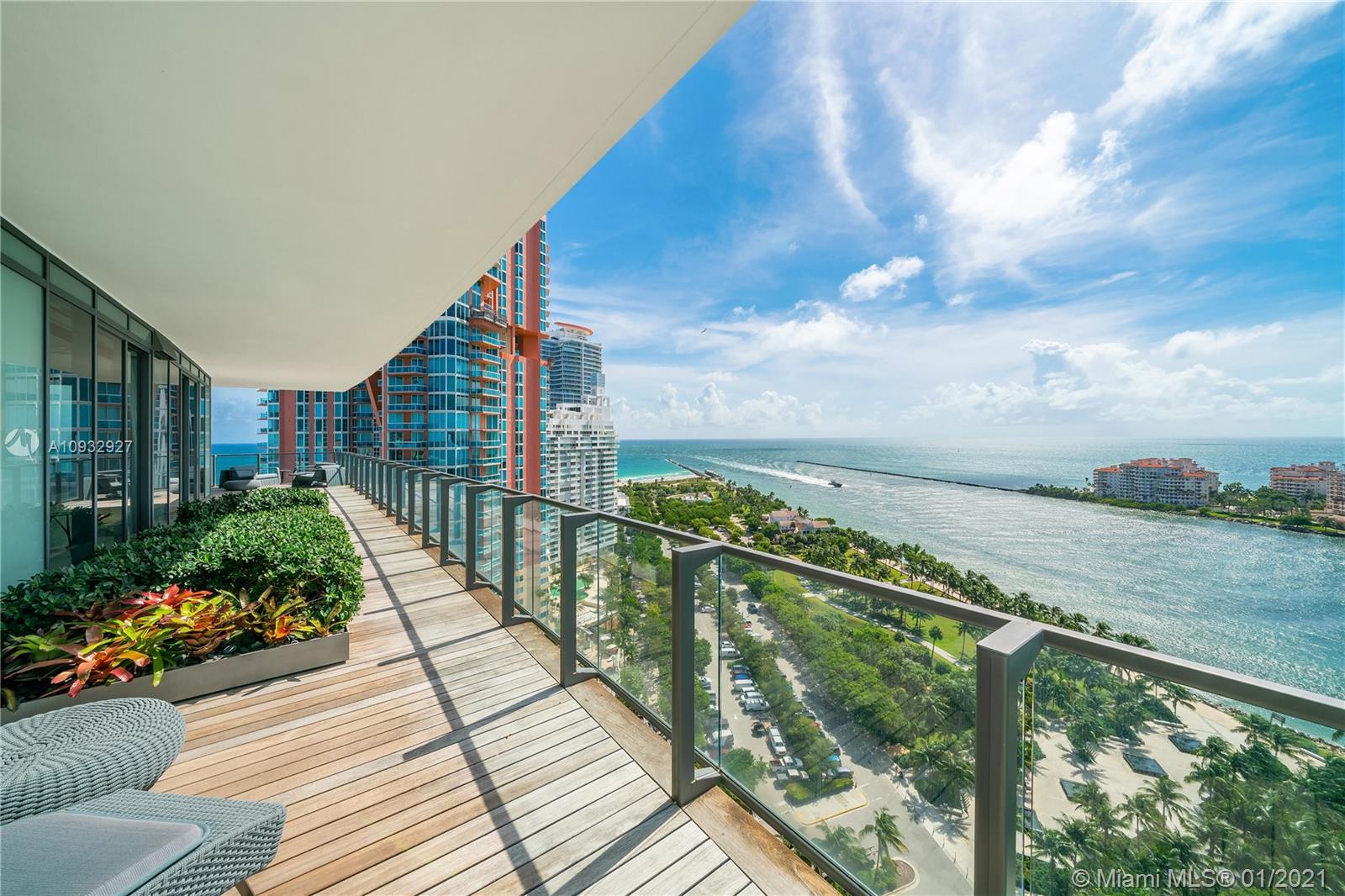 APOGEE CONDO - Residential