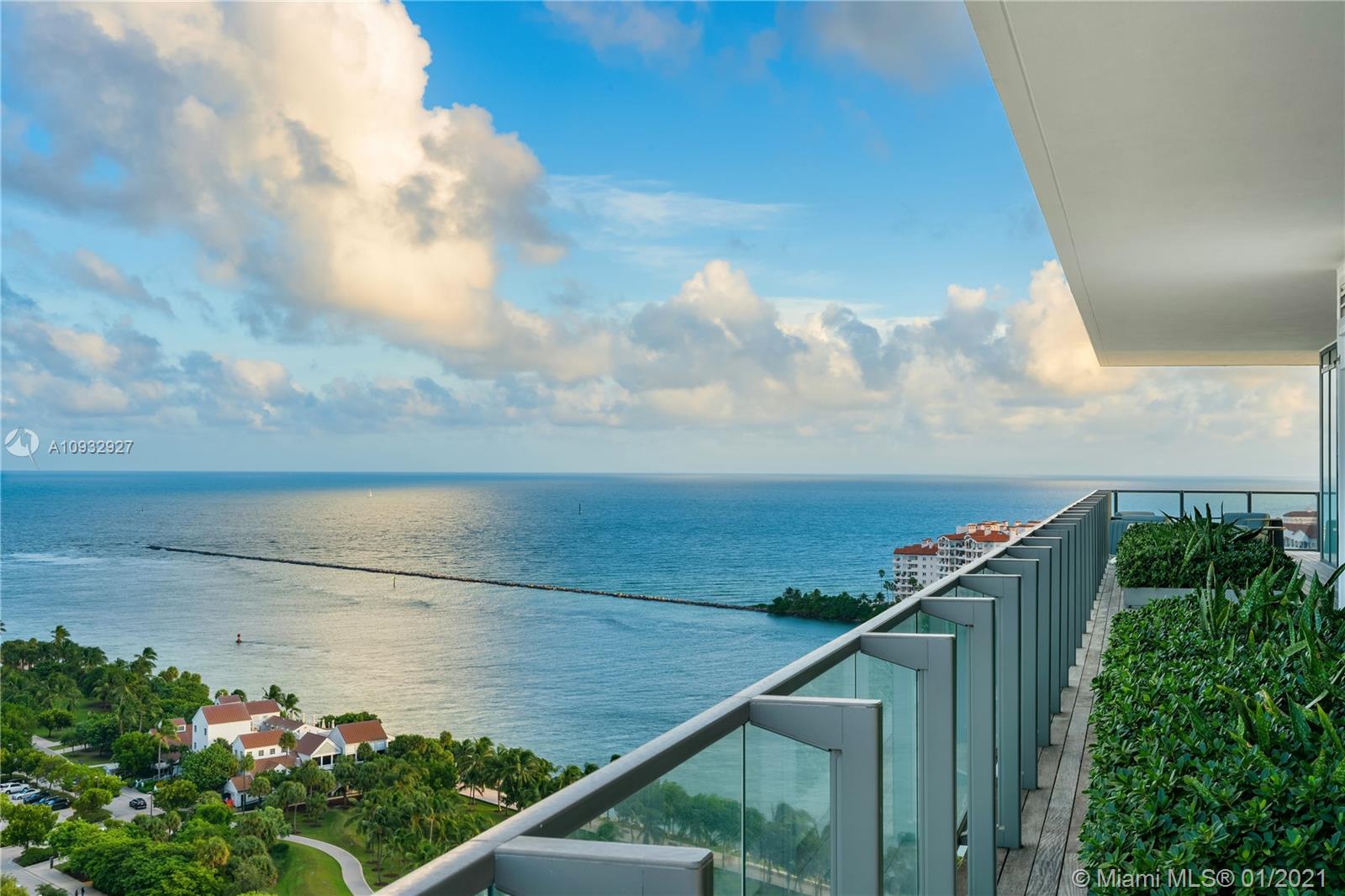 APOGEE CONDO - Residential