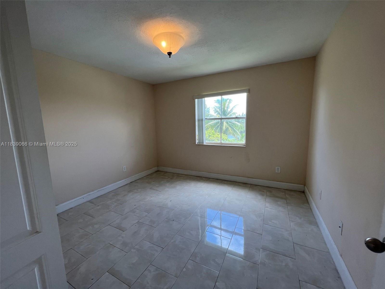 SAGA BAY GARDENS CONDO - Residential