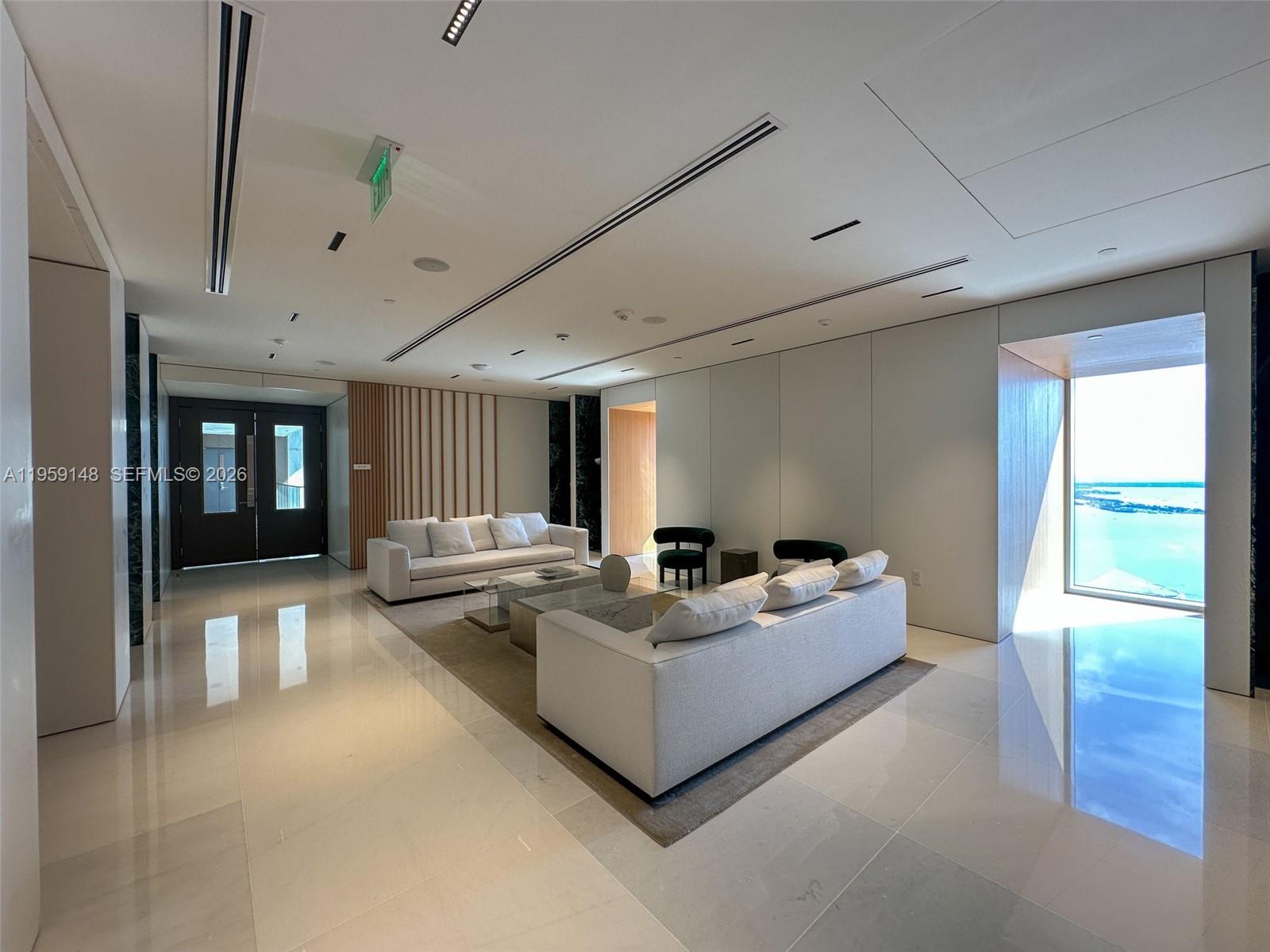 ASTON MARTIN - Residential