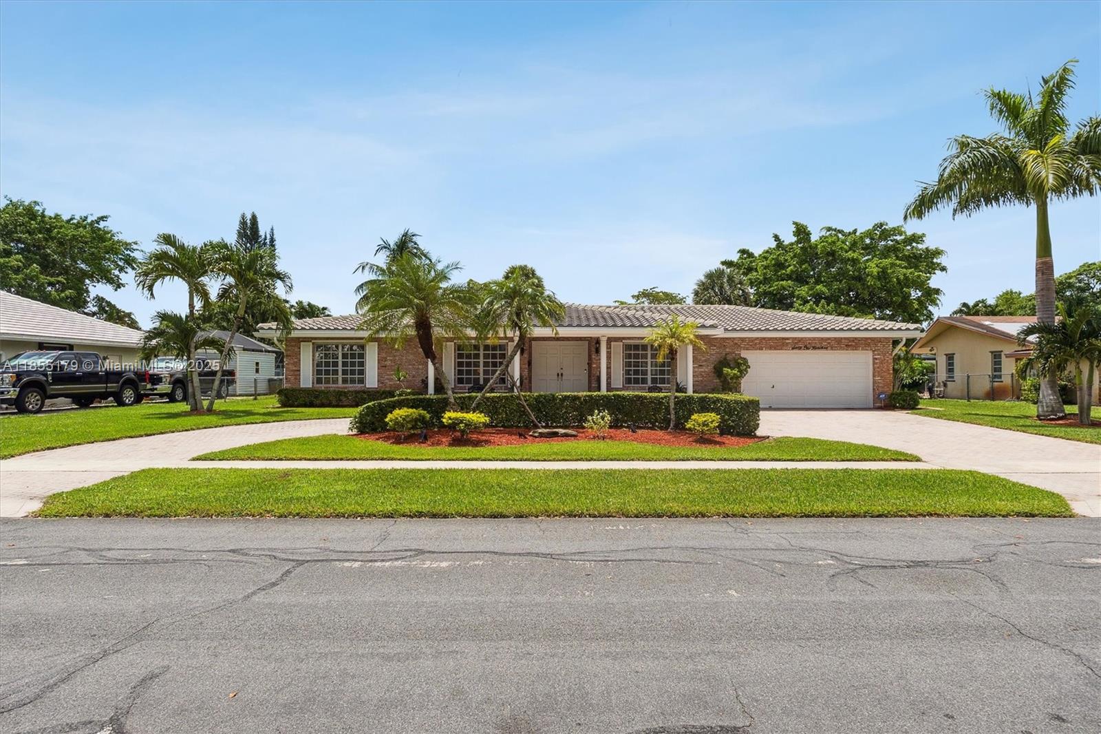 6100 SW 8th Ct