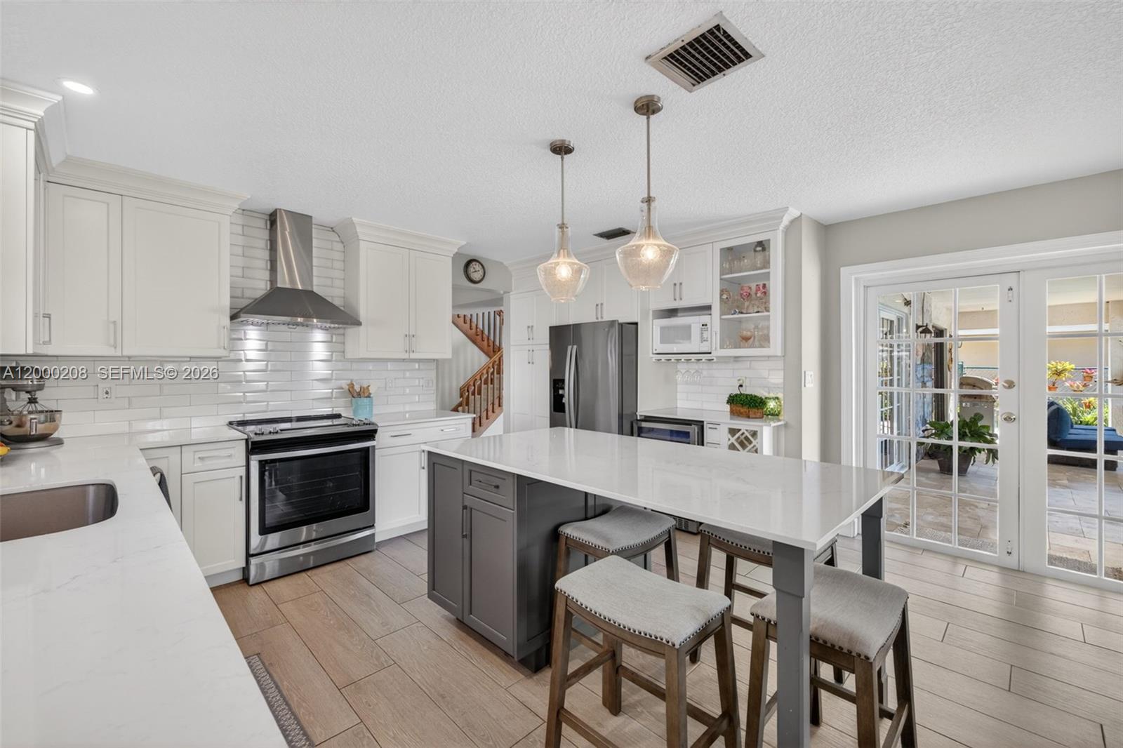 WAVERLY HUNDRED - Residential