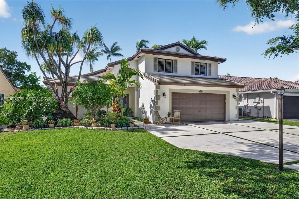 Photo of 15620 Gauntlet Hall Mnr, Davie, FL 33331 (MLS # A12000208)