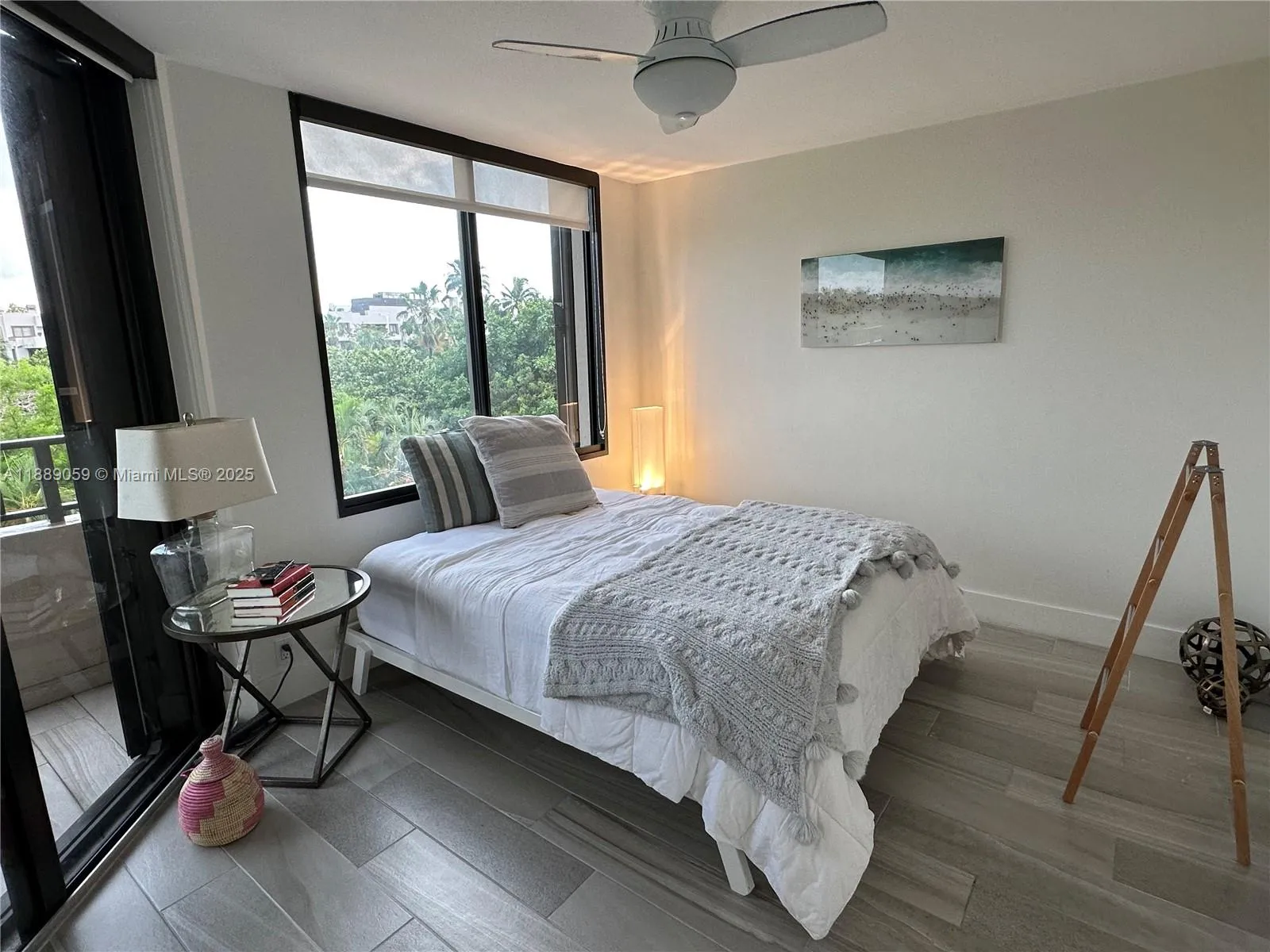 Key Biscayne, Florida 33149, United States, 1 Bedroom Bedrooms, ,2 BathroomsBathrooms,Residential,Active,220770