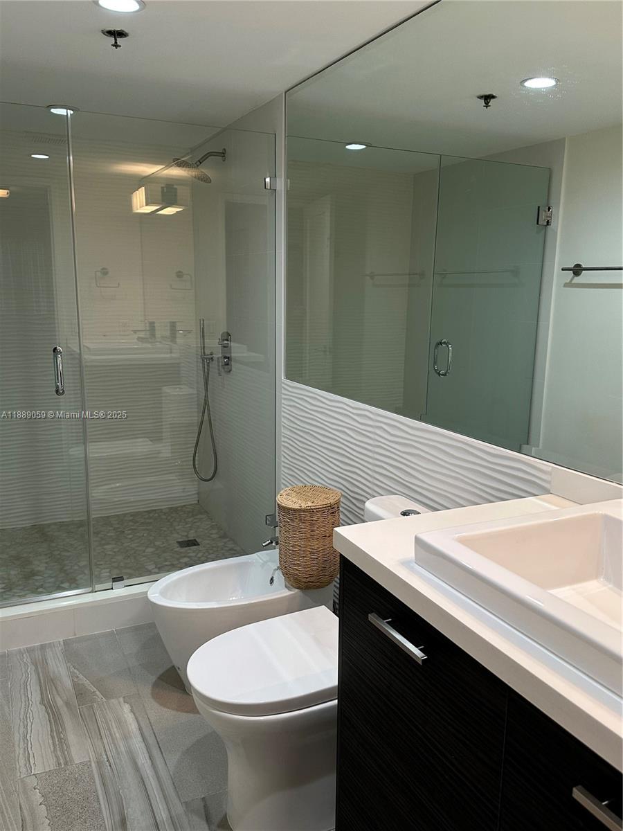 KEY COLONY NO 1 - Residential Lease