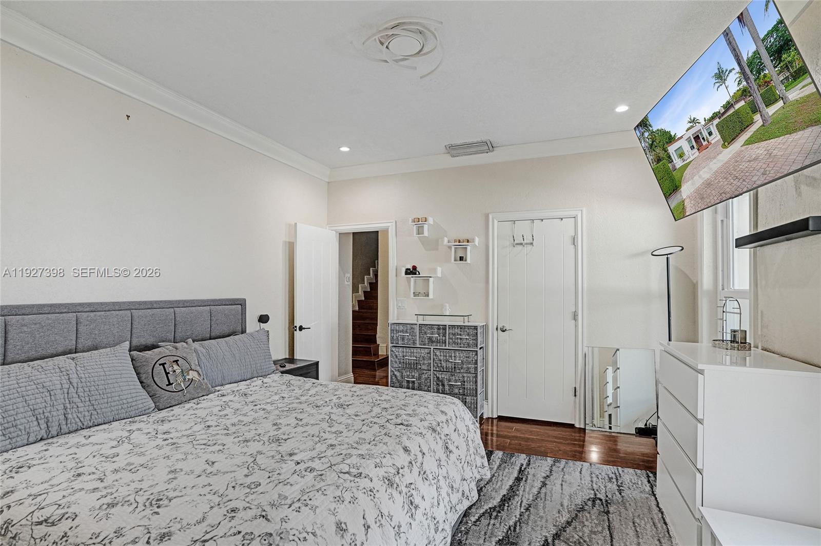 PARKWAY - Residential