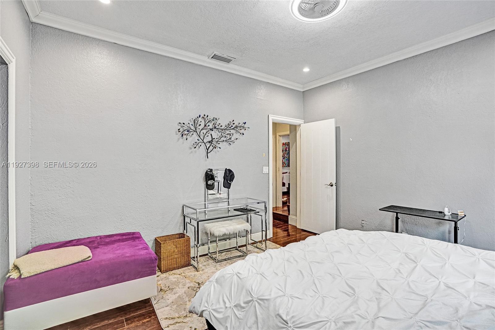 PARKWAY - Residential