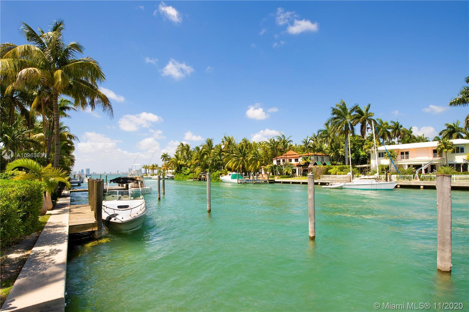 SUNSET ISLANDS-ISLAND NO - Residential