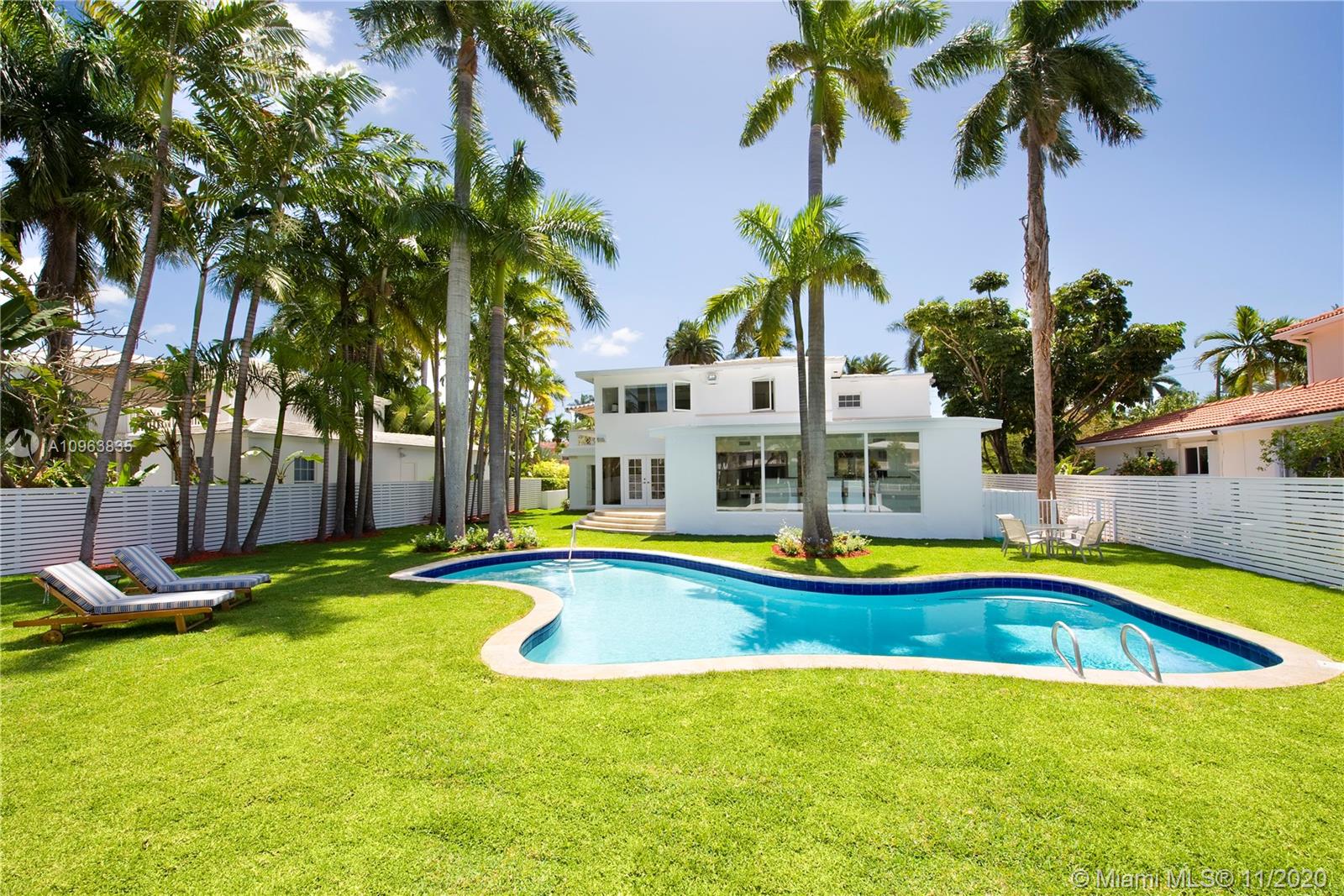 SUNSET ISLANDS-ISLAND NO - Residential