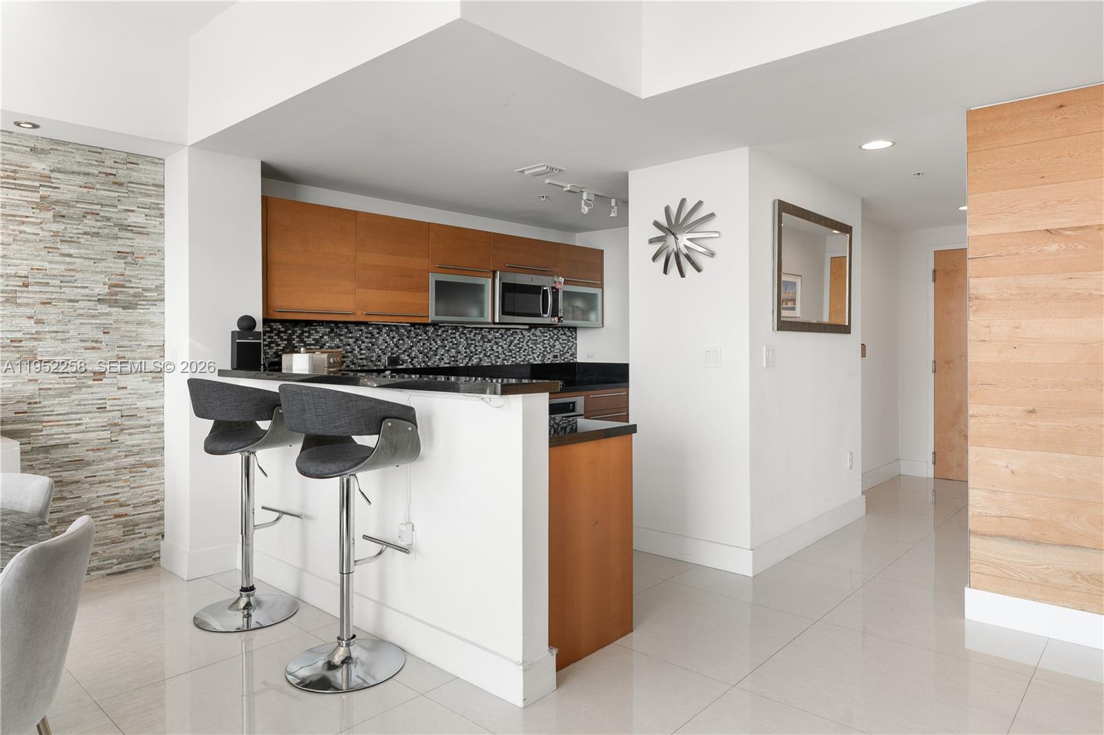 VIZCAYNE NORTH CONDO - Residential