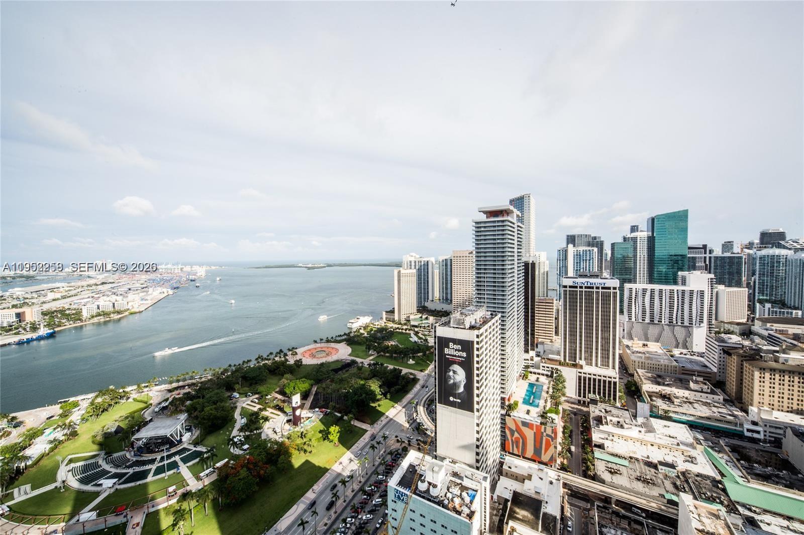 VIZCAYNE NORTH CONDO - Residential