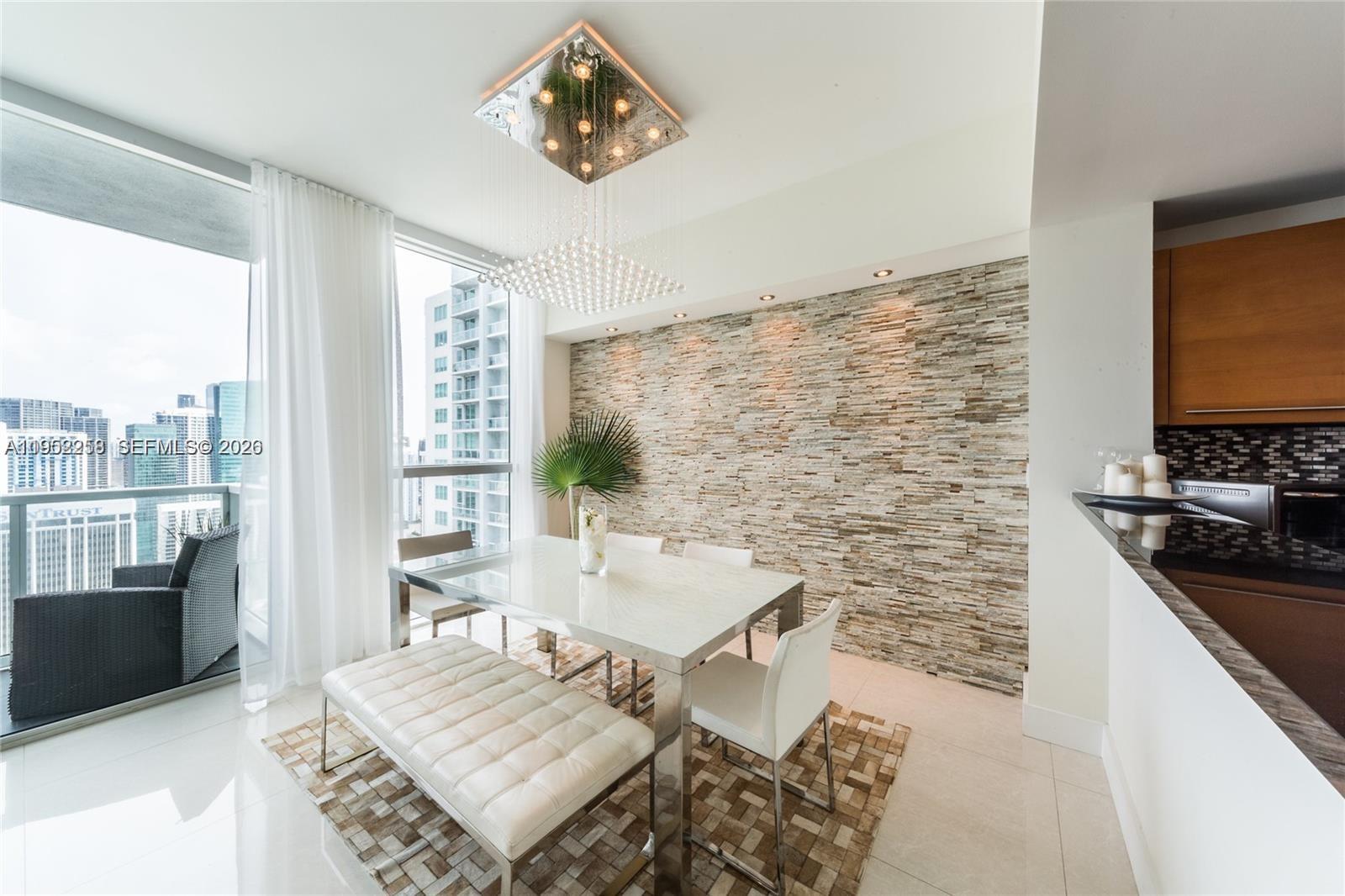 VIZCAYNE NORTH CONDO - Residential