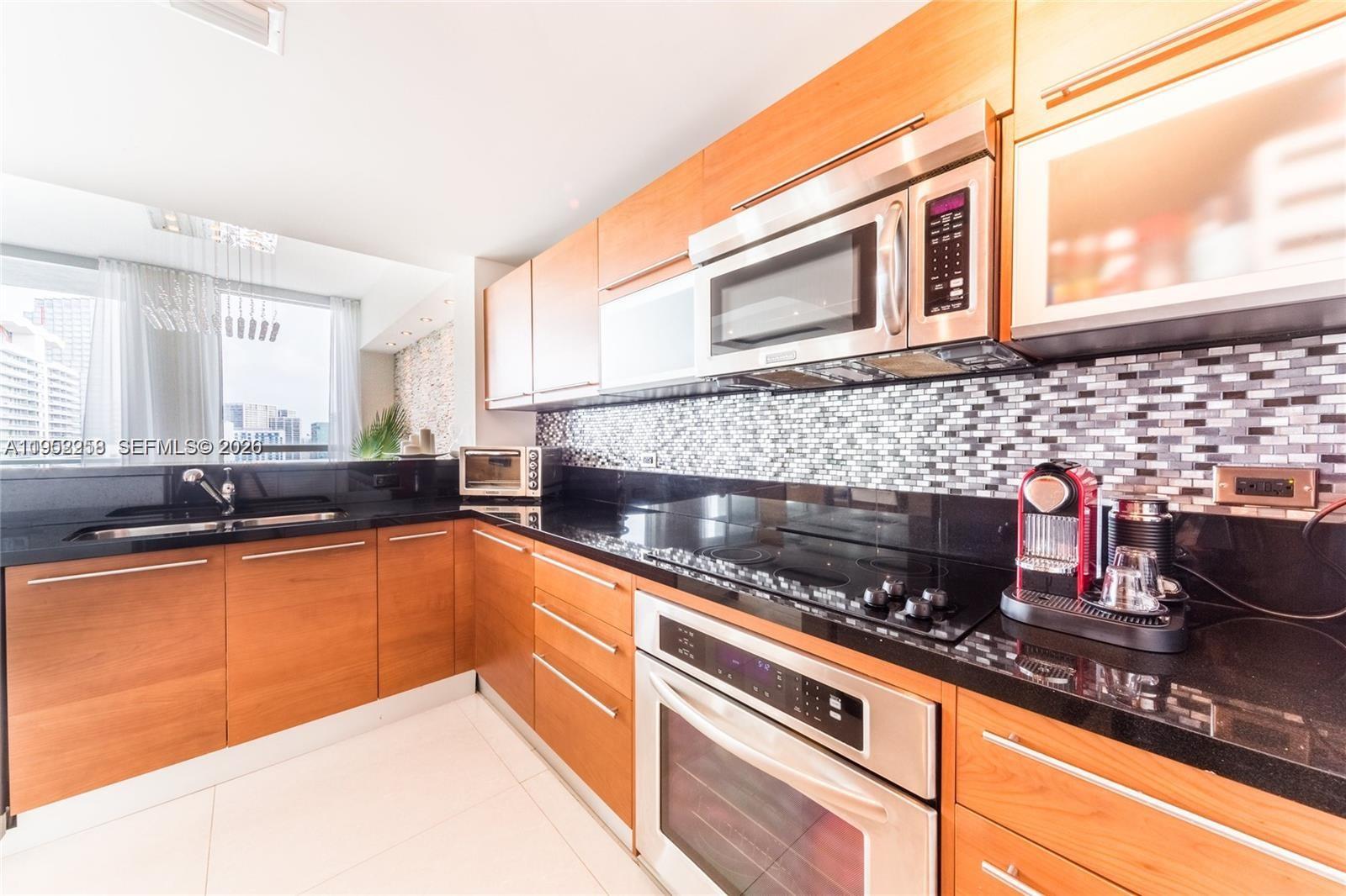 VIZCAYNE NORTH CONDO - Residential