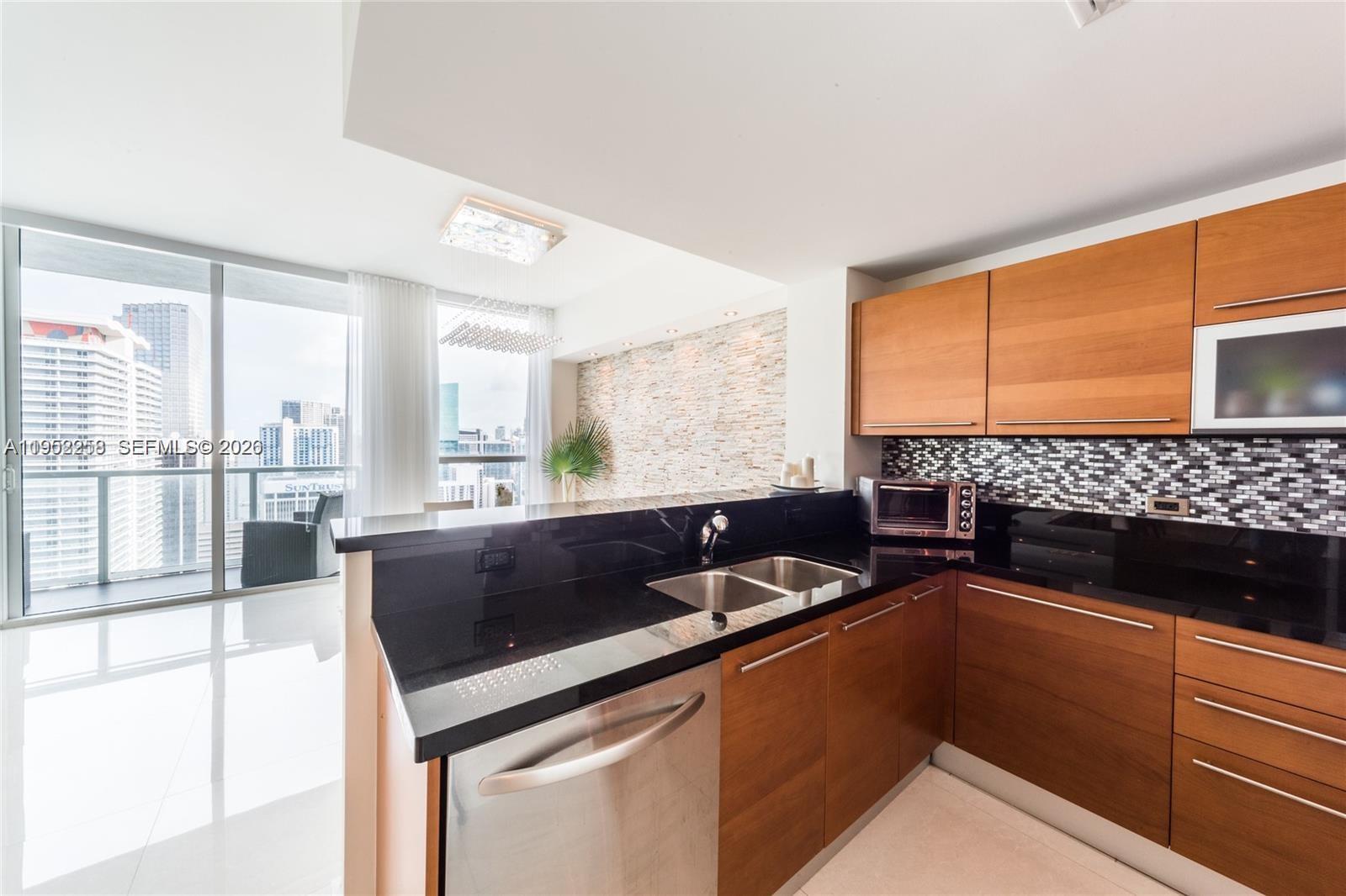 VIZCAYNE NORTH CONDO - Residential