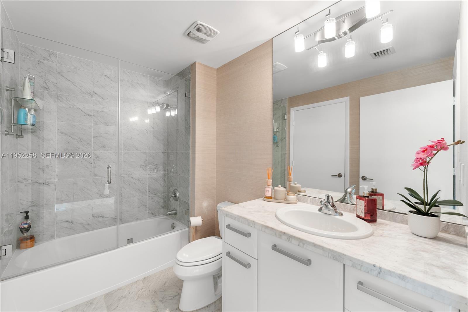 VIZCAYNE NORTH CONDO - Residential