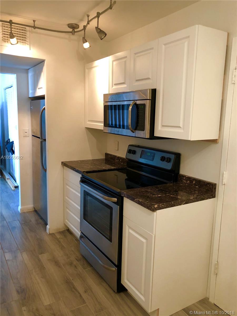 HILLCREST NO 21 CONDO - Residential