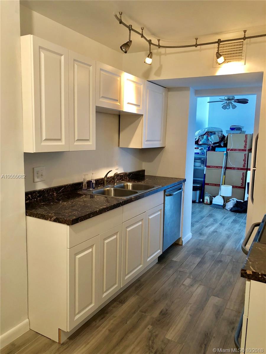 HILLCREST NO 21 CONDO - Residential