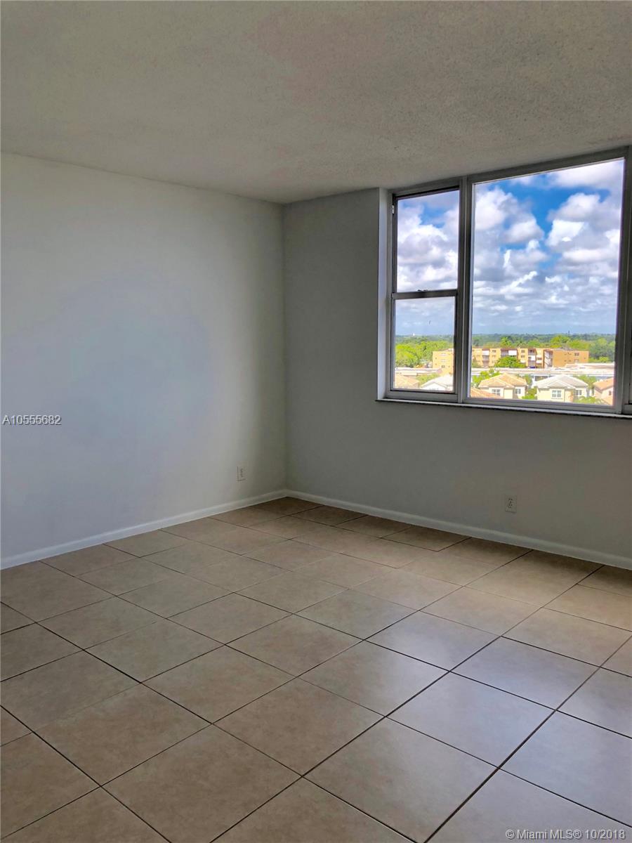 HILLCREST NO 21 CONDO - Residential