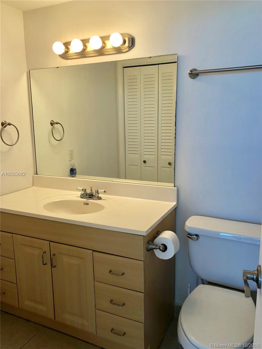 HILLCREST NO 21 CONDO - Residential