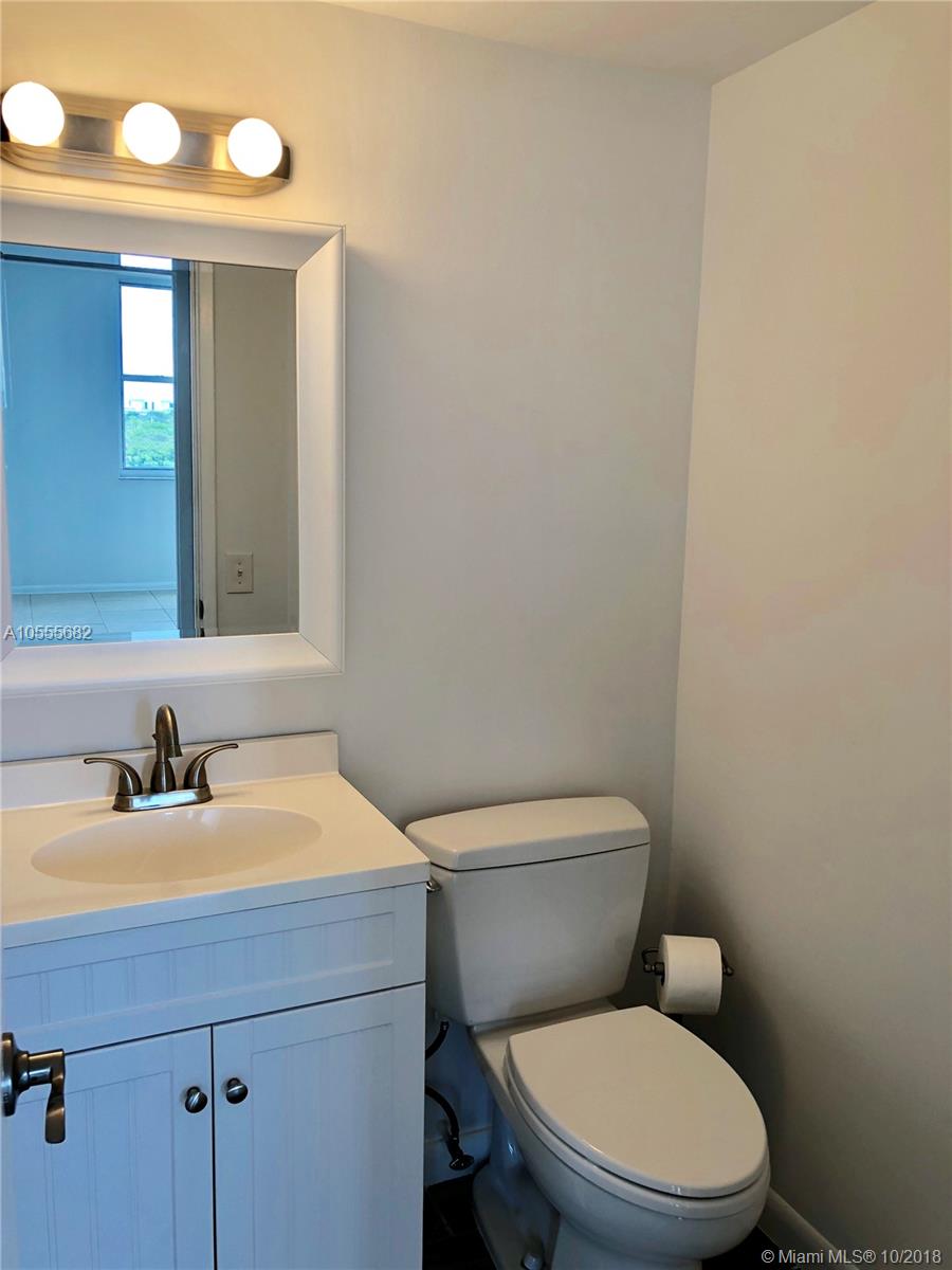 HILLCREST NO 21 CONDO - Residential