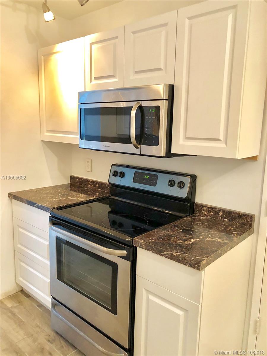 HILLCREST NO 21 CONDO - Residential