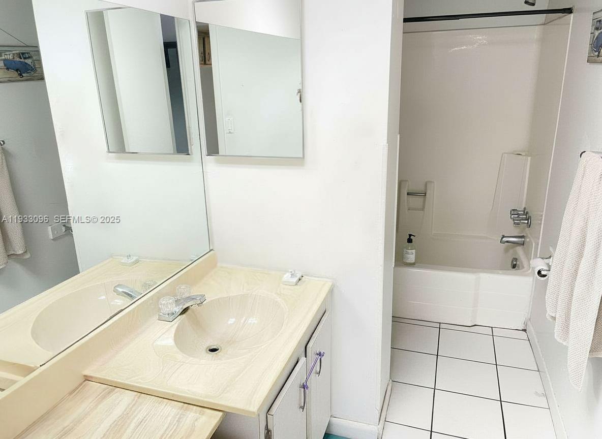 BROOKFIELD SQUARE CONDO - Residential