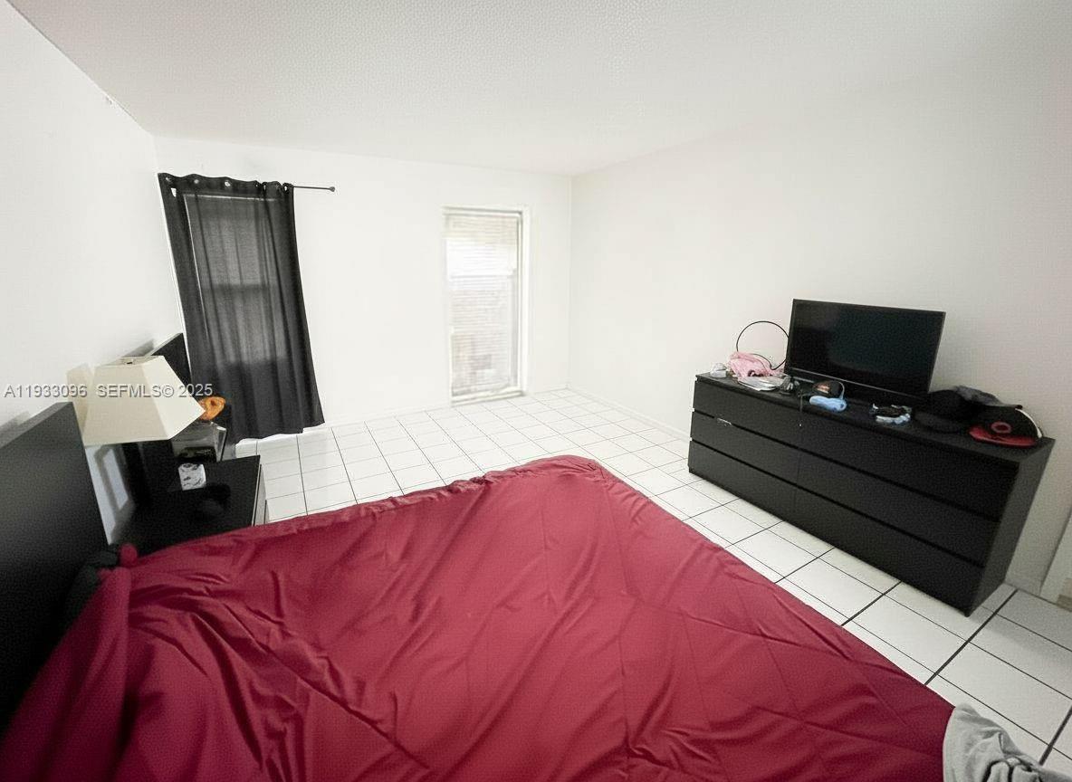 BROOKFIELD SQUARE CONDO - Residential