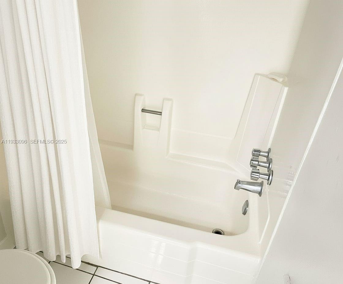 BROOKFIELD SQUARE CONDO - Residential