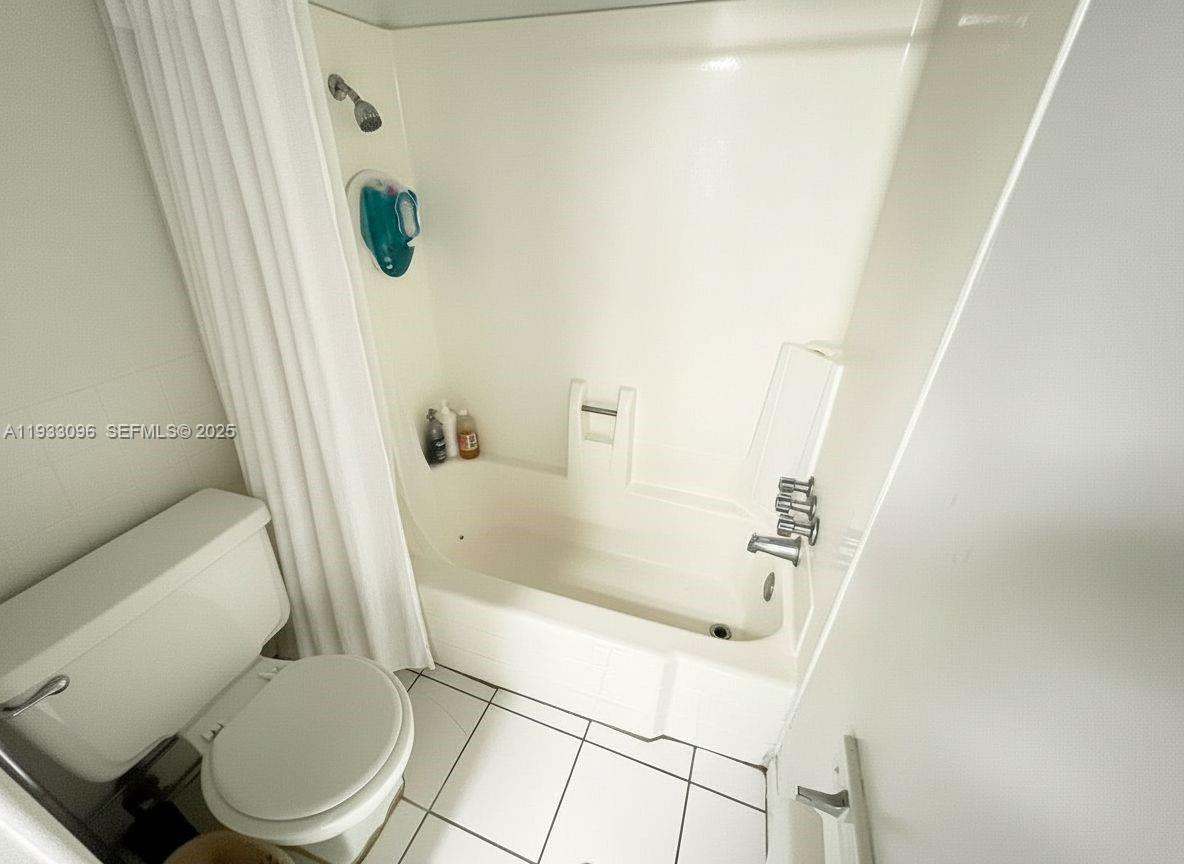 BROOKFIELD SQUARE CONDO - Residential