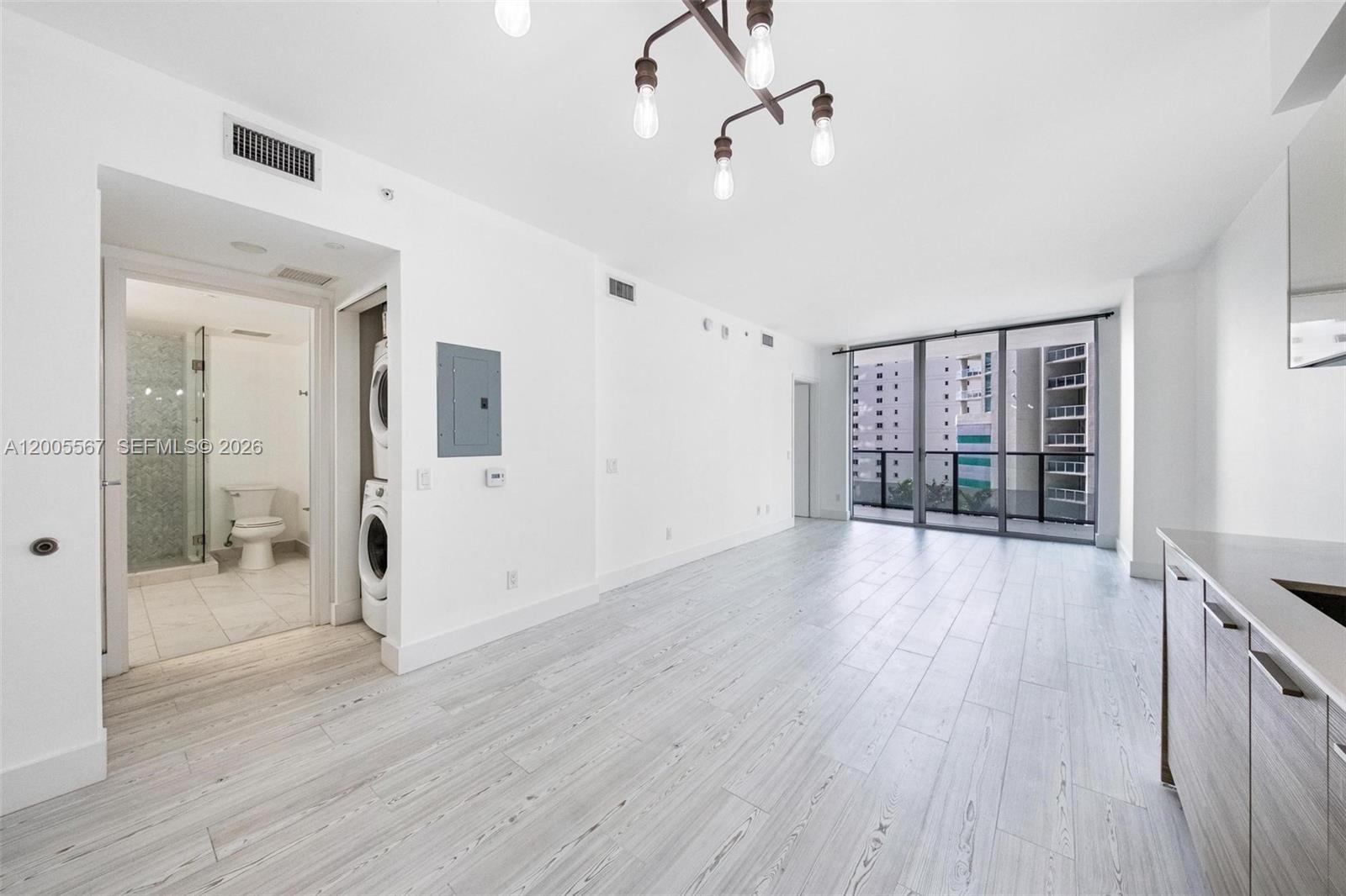 BRICKELLHOUSE CONDO - Residential