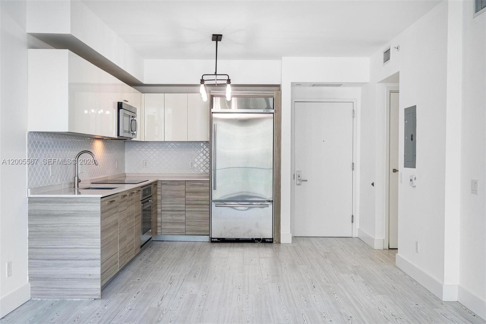 BRICKELLHOUSE CONDO - Residential