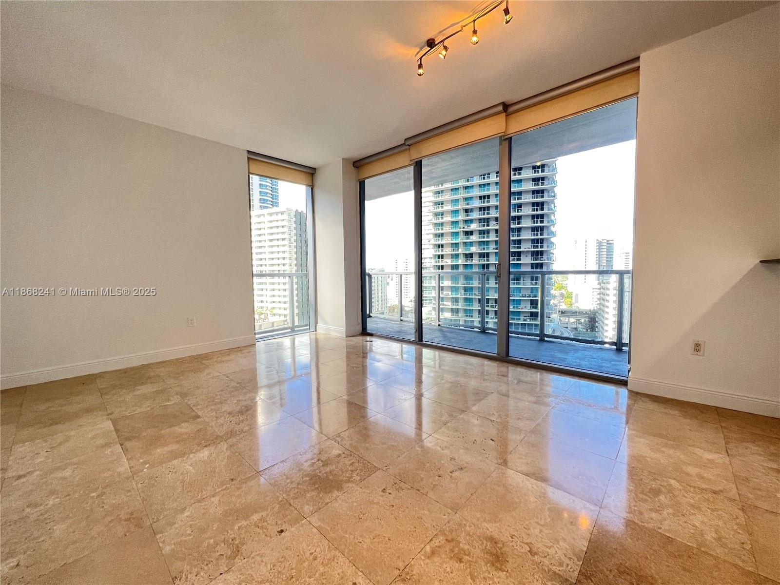 1050 Brickell Ave 1514