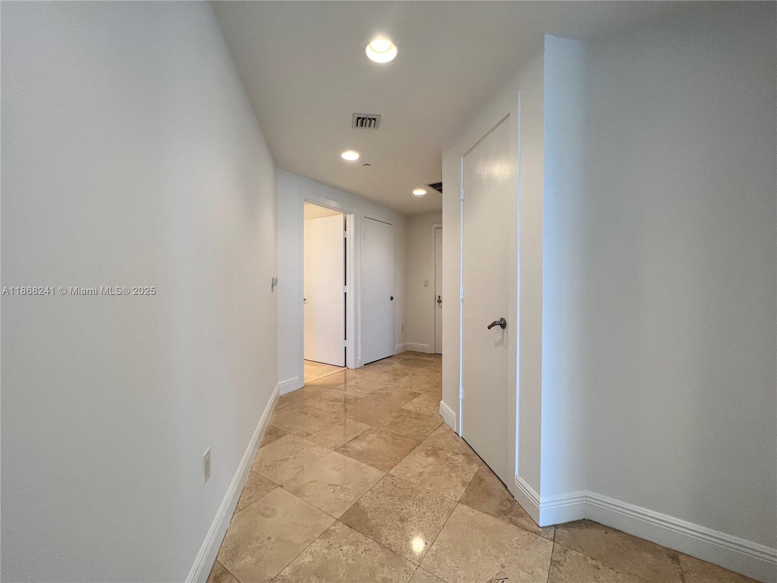 1050 Brickell Ave 1514