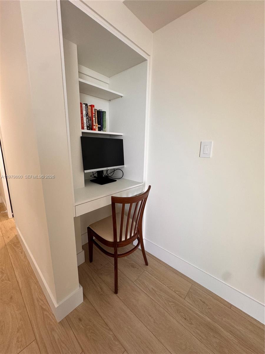 THE ROYAL CLUB CONDO - Residential Lease