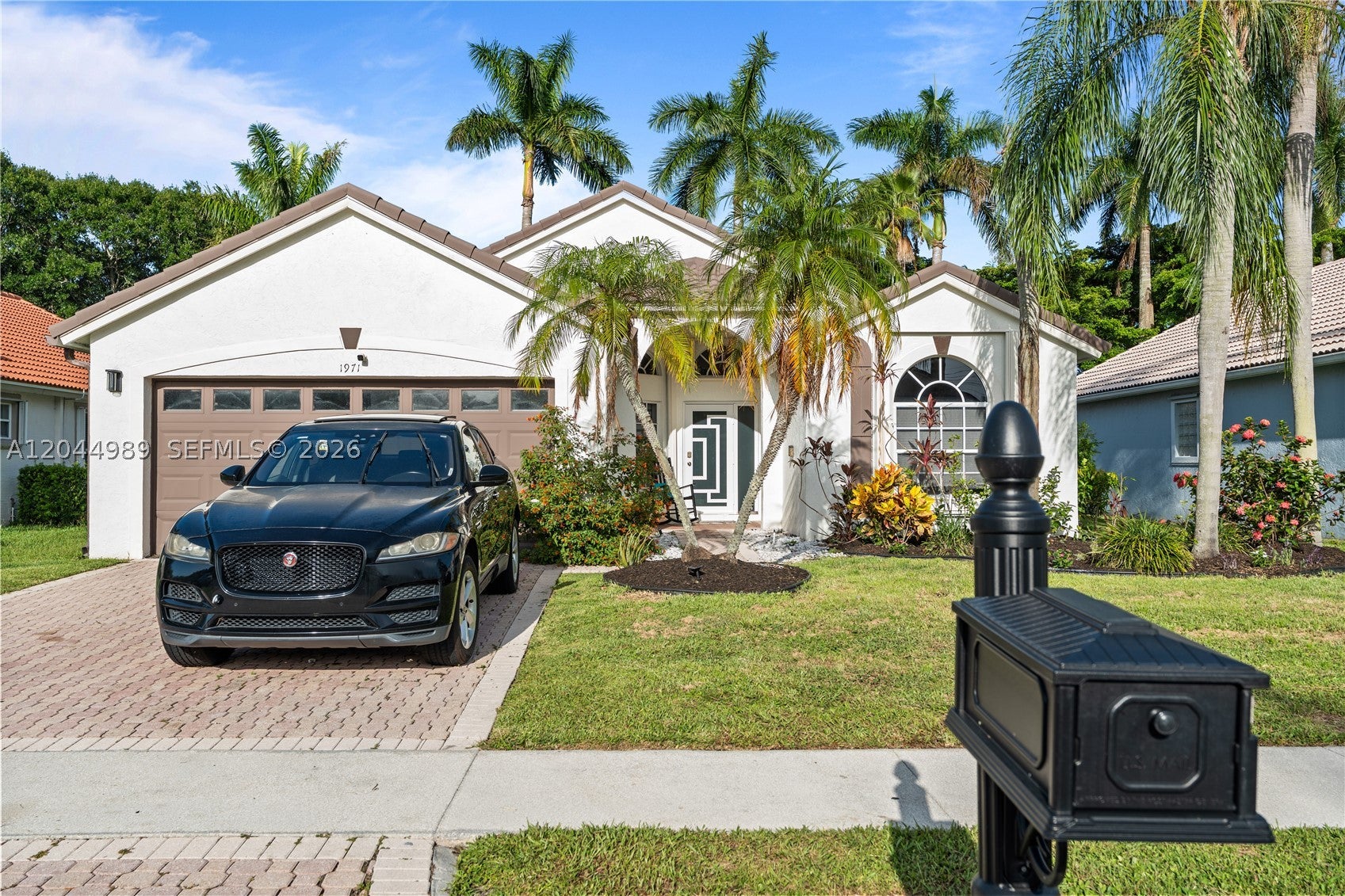1971 Oak Berry Cir